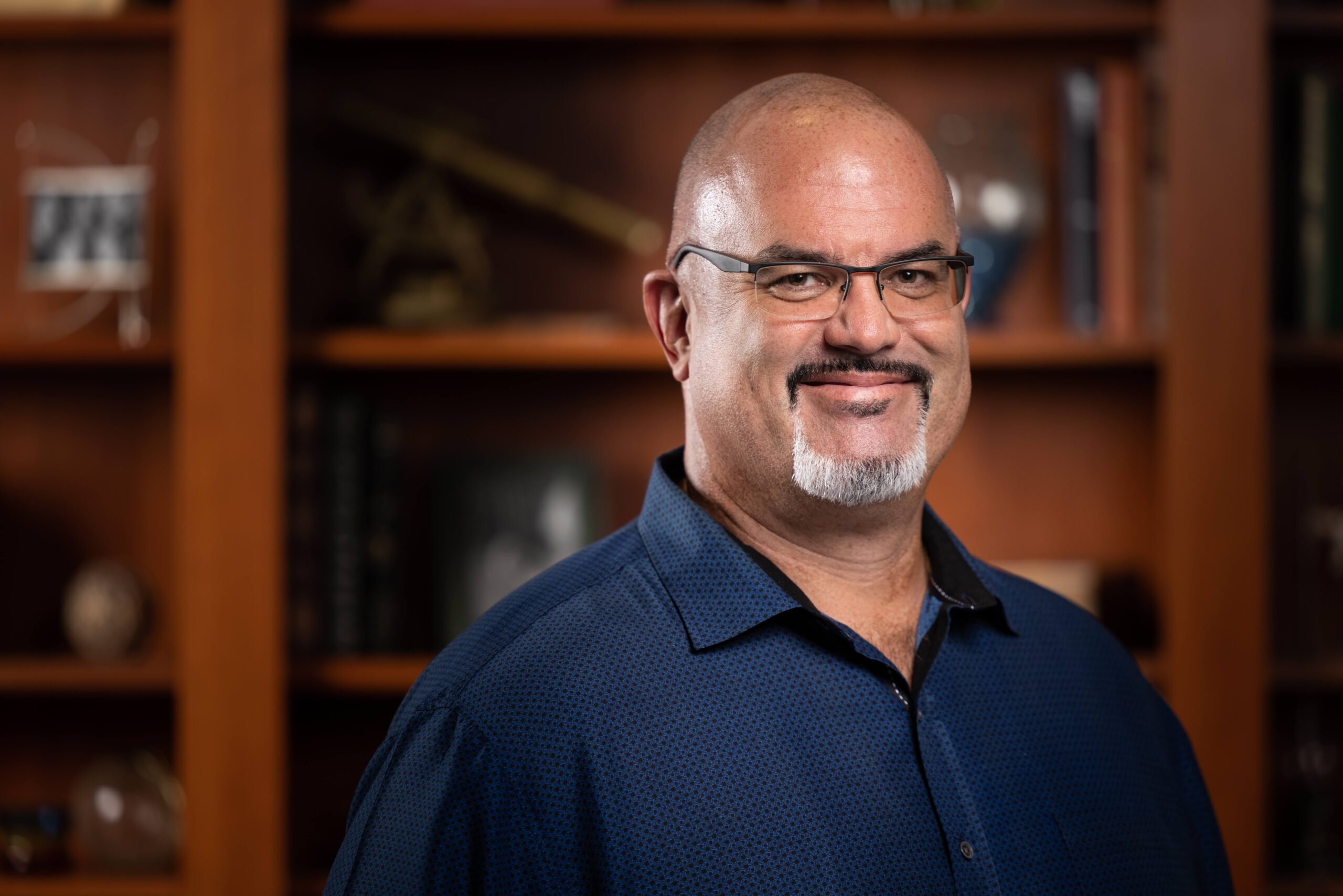 Headshot of Dr. Craig Hendrickson